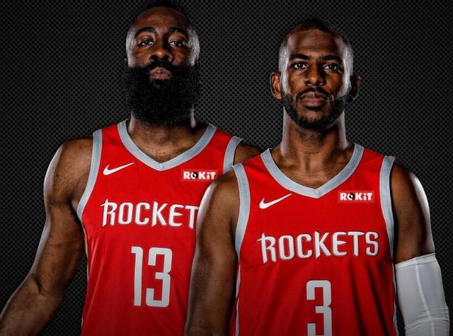 库里：巴特勒即使在数据统计上不显眼，但他依然能统治比赛（库里：即便巴特勒数据一般，他仍能主宰赛场）