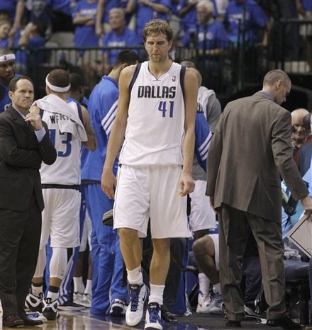 12月10日NBA8强战看点：东部四强力争2个半决赛名额（12月10日NBA八强赛看点：东部四强争夺两张半决赛门票）