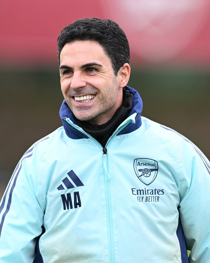 安东尼奥：有些不满不能细说；我们一直长期考察王博豪（安东尼奥：有不满但不便详述，王博豪已被长期考察）