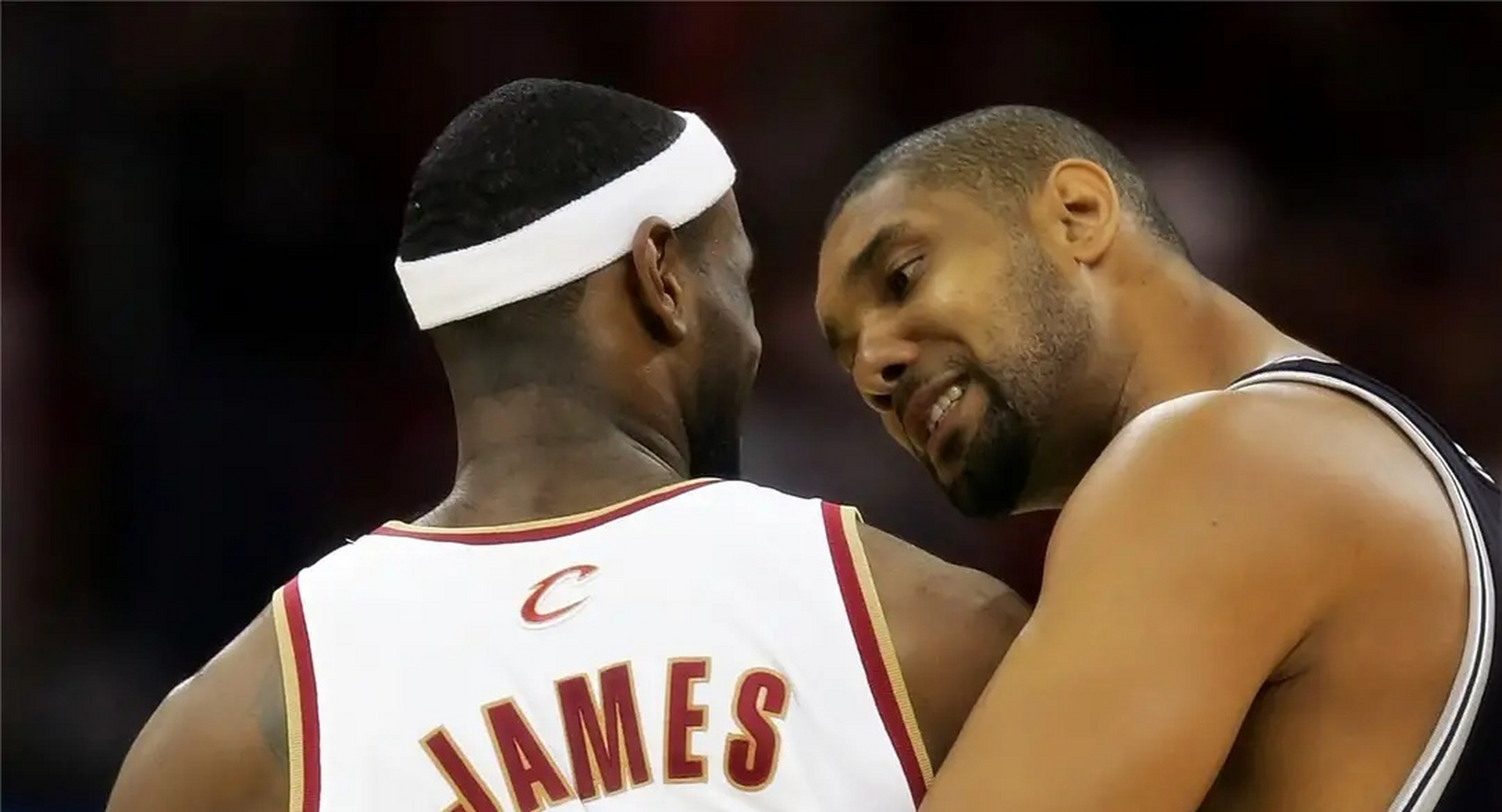 沙特联身价更新：C罗1200万欧不变，雷特吉、努涅斯前二（沙特联身价最新榜：C罗仍为1200万欧，雷特吉与努涅斯占据前二）