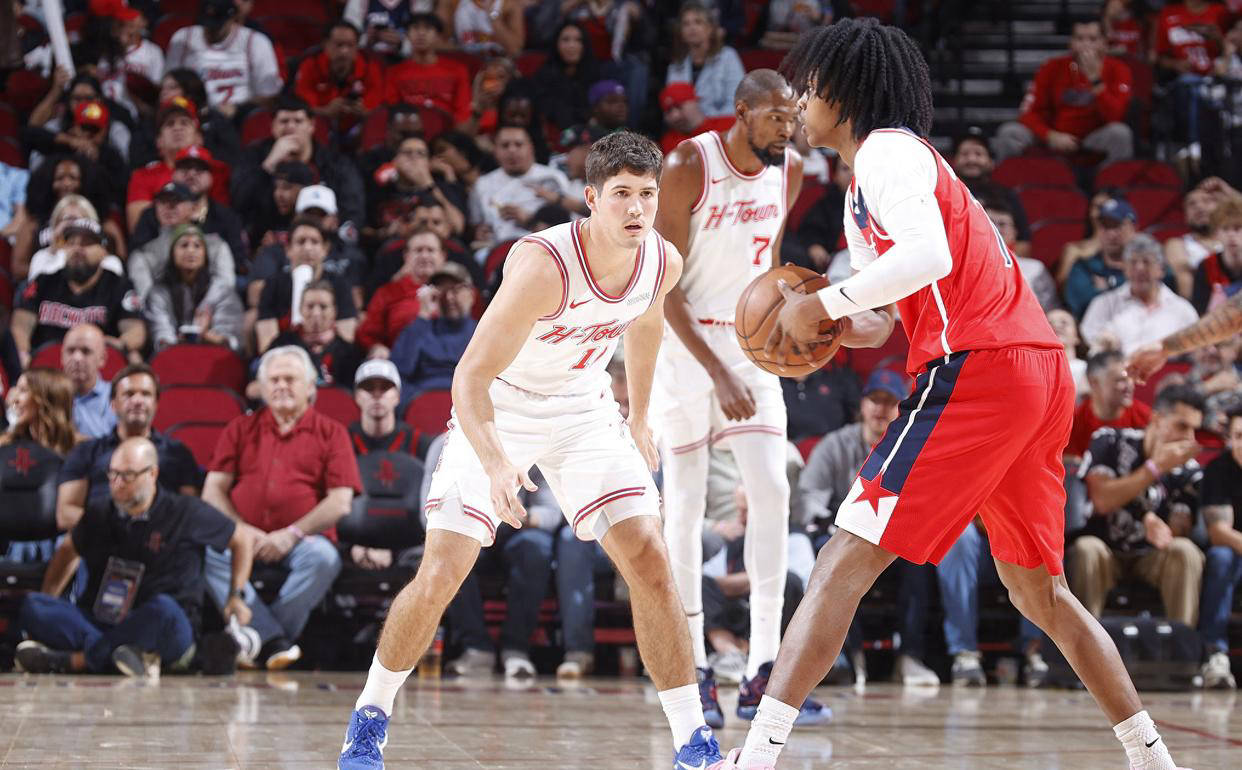 波兰学者：巴列卡诺是欧协联夺冠热门；不能称其为马德里老三（波兰学者称巴列卡诺是欧协联争冠热门，但不应被称为马德里老三）