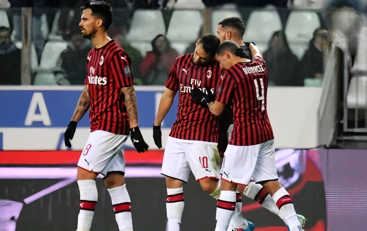 💡早报：利物浦曼城双双折戟，巴萨拜仁收获大胜（晨报：利物浦曼城同遭失利，巴萨拜仁大胜告捷）