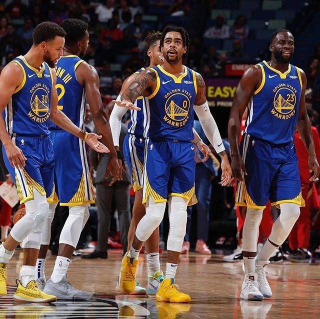 詹姆斯5中0一分未得，里夫斯扛起进攻大旗，首节湖人领先（詹姆斯5投0中零分，里夫斯挑大梁，湖人首节领先）