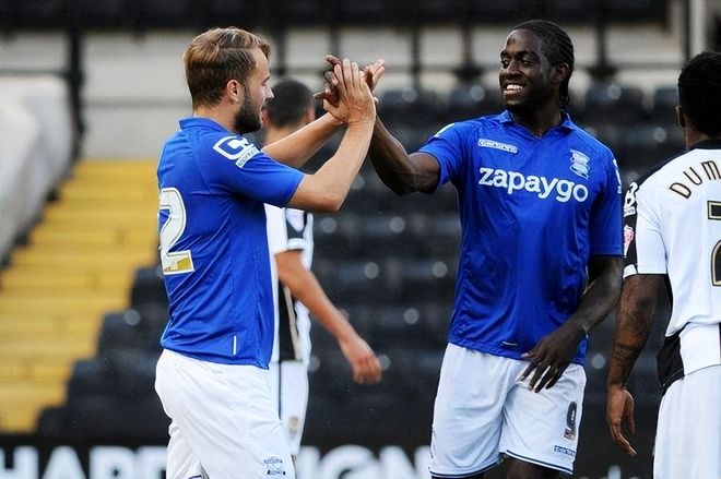 雷迪克谈里夫斯表现低迷：他扛了我们六周，消耗很大（雷迪克评里夫斯状态低迷：连扛球队六周，消耗巨大）