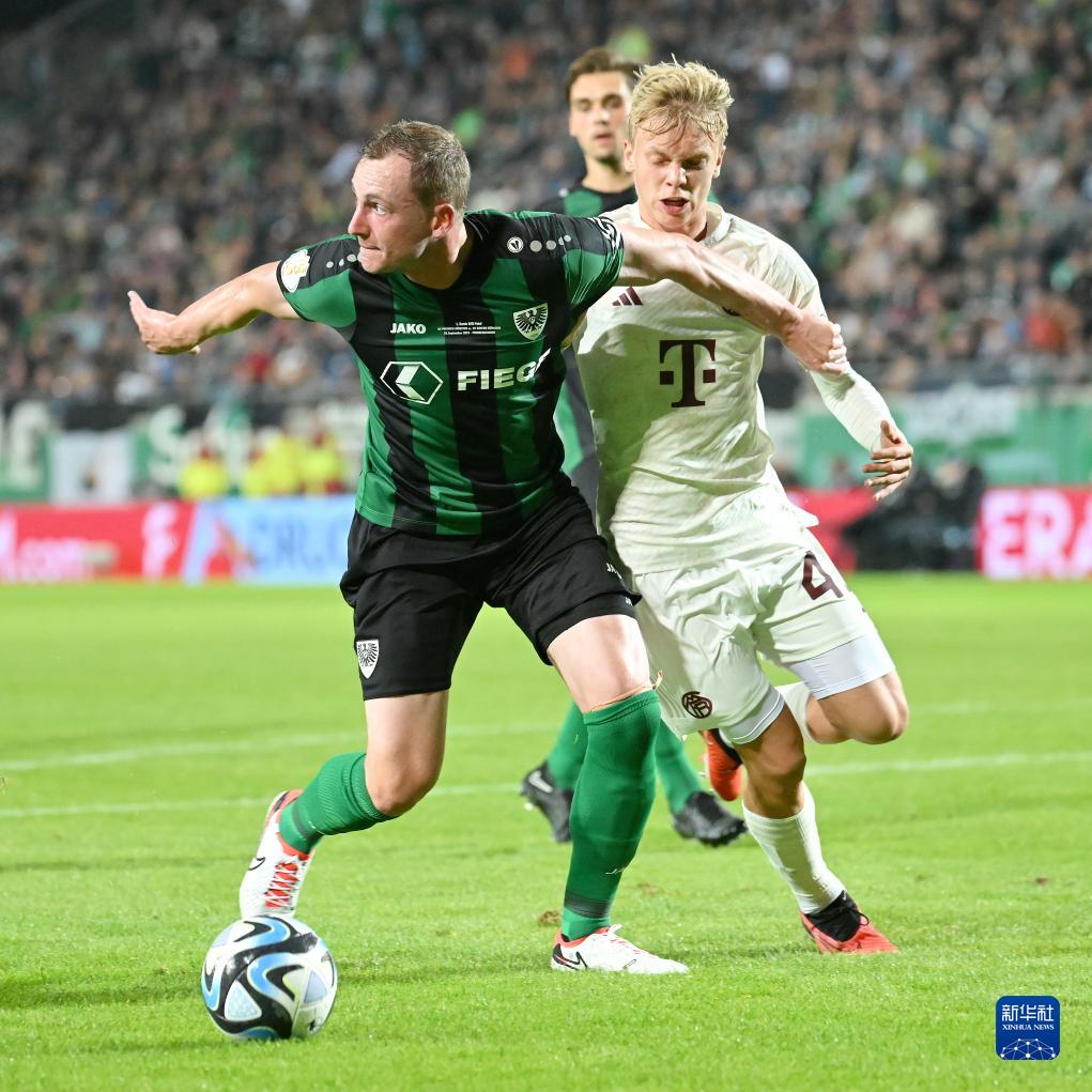 每体列足坛十大奇葩条款：博格坎普拒坐飞机；内马尔微笑条款（每体盘点足坛十大离奇条款：博格坎普拒乘飞机、内马尔微笑条款上榜）