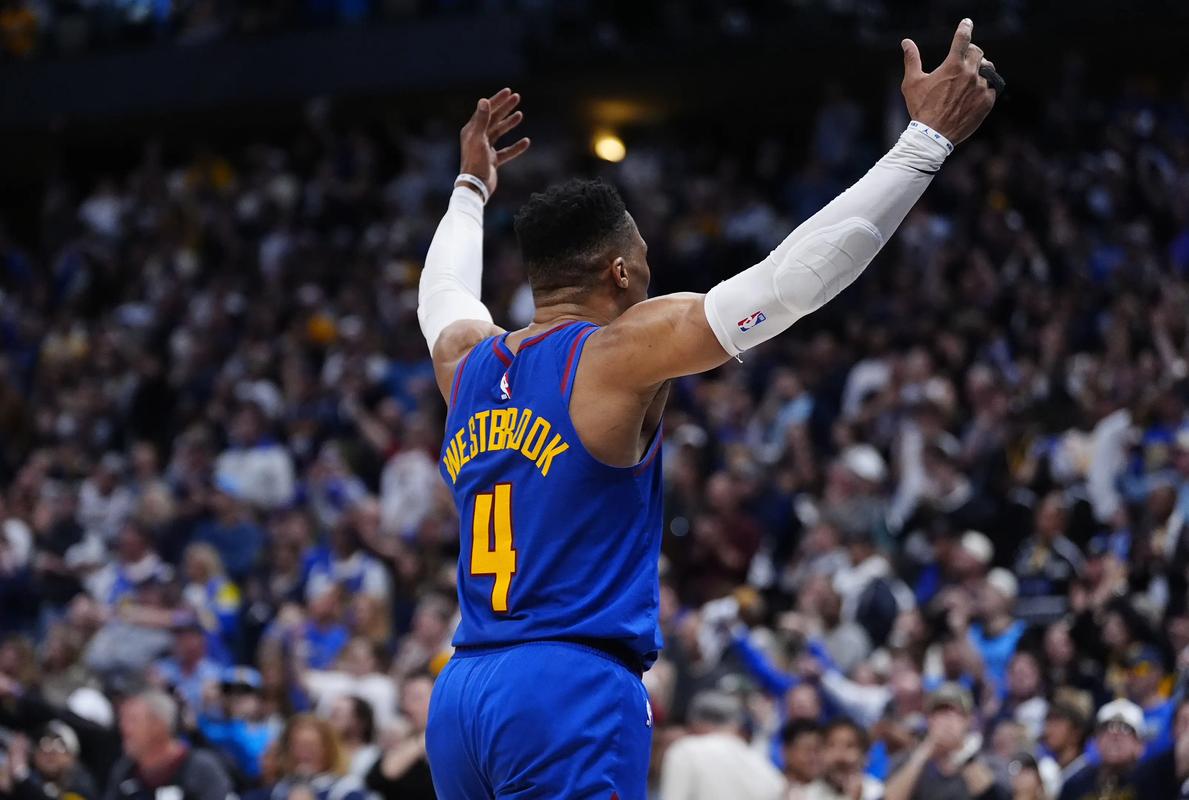 张外龙：向余望是中国足球未来的重要资源，我曾帮他重建信心（张外龙：向余望是国足未来的关键力量，我曾助他重拾信心）