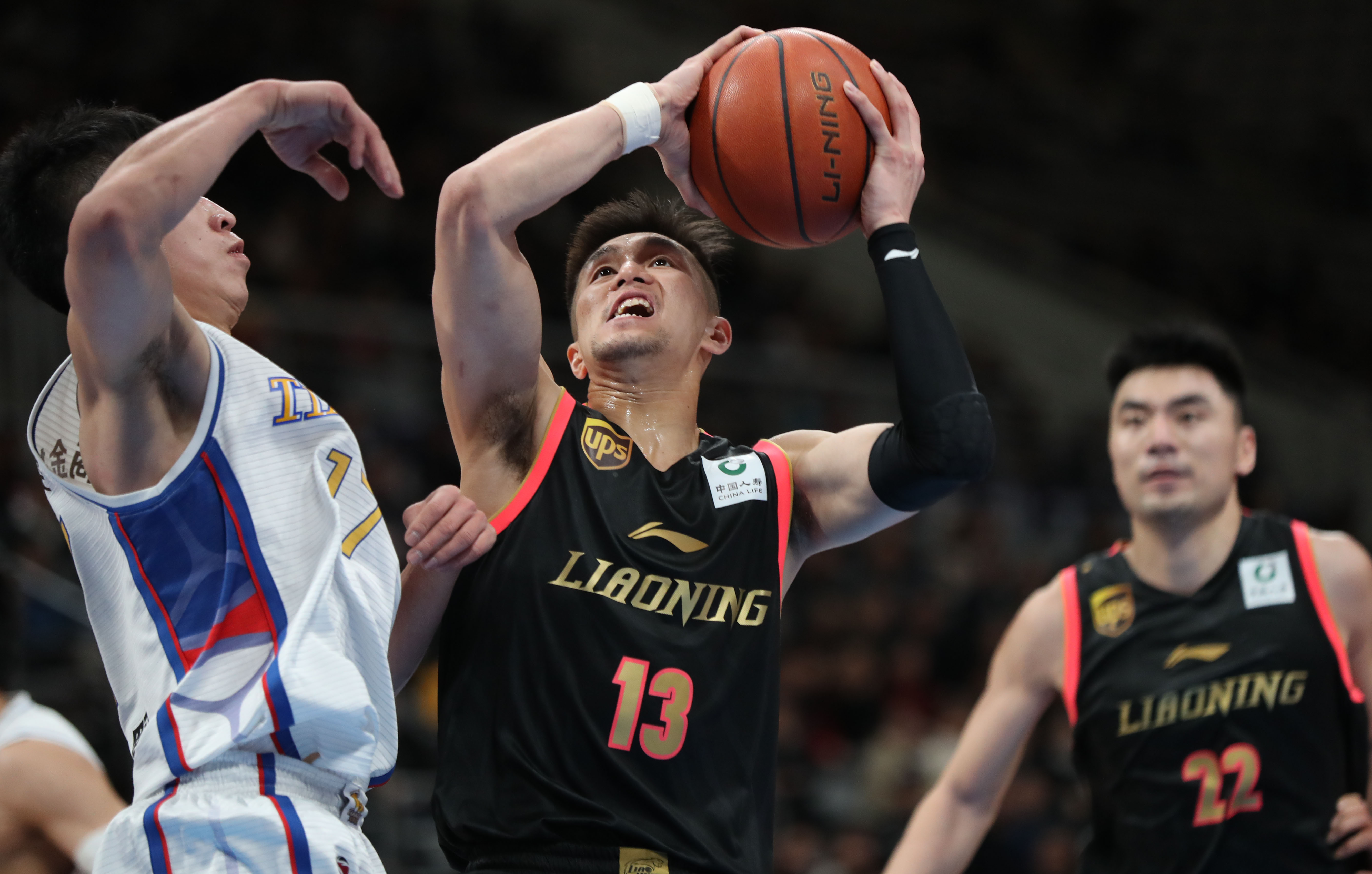 勇士官方：库里恢复进展良好，已经开始进行个人场上训练（勇士官宣：库里恢复顺利，已开启个人场上训练）