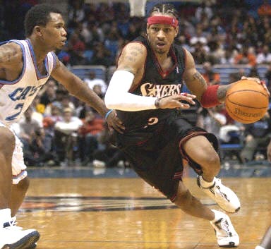 足球欧联杯再次上演进球大战，球迷直呼过瘾（欧联杯再掀进球狂潮，球迷大呼过瘾）