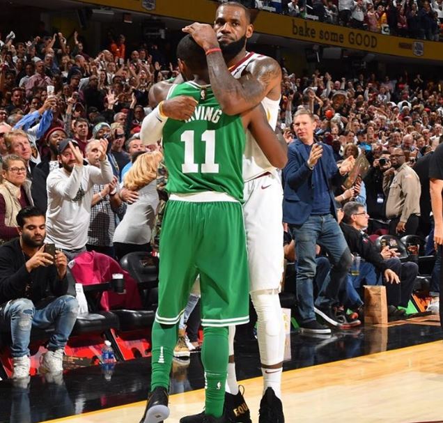 莱比锡3-1斯图加特，罗慕洛、迪奥曼德破门，努贝尔超级失误（莱比锡3-1击退斯图加特：罗慕洛、迪奥曼德建功，努贝尔送大礼）