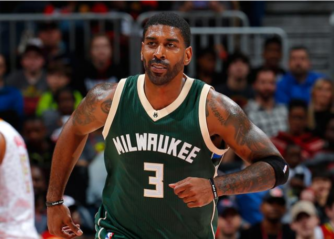 亚泰小将景泊羲完成中超首秀，月初曾说自己的梦想是中超首发（月初立志中超首发，亚泰小将景泊羲已完成中超首秀）