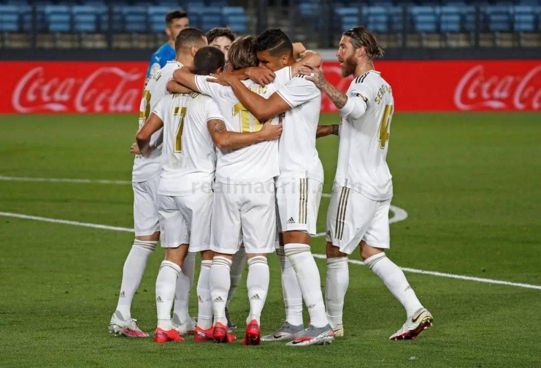 穆帅：非五大联赛球队如今不会赢欧冠，上次还是我带的波尔图（穆帅直言：非五大联赛难再染指欧冠，上一支还是我执教的波尔图）