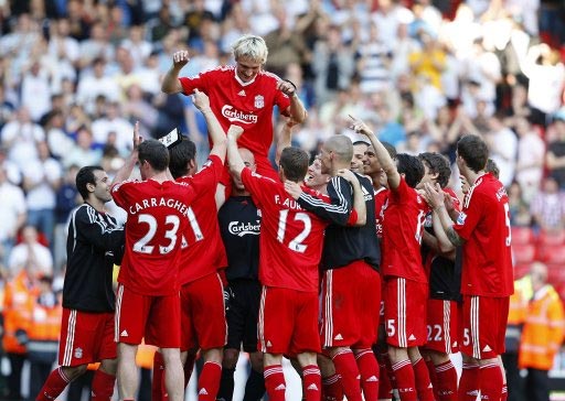 不满意！克里斯自投自补打中 但抱怨被犯规没吹领到技犯（克里斯自投自补命中后抱怨漏判，被吹技术犯规）