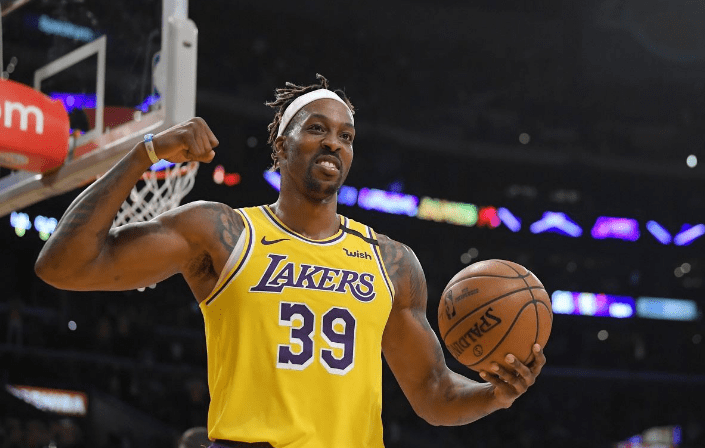 维维亚诺：孔蒂总是在抱怨，从来没有什么能让他满意（维维亚诺：孔蒂总爱抱怨，几乎没有什么能令他满意）