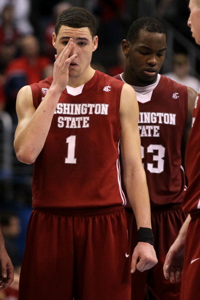 拜仁考虑8500万签巴莱巴 曼联被高价劝退但球员倾向红魔（拜仁考虑斥资8500万引进巴莱巴，高价劝退曼联但球员仍心向红魔）