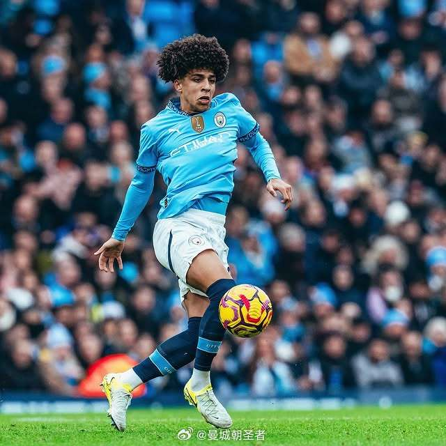 核心球员复出 带队重回胜轨（当家球星回归 率队重返胜轨）