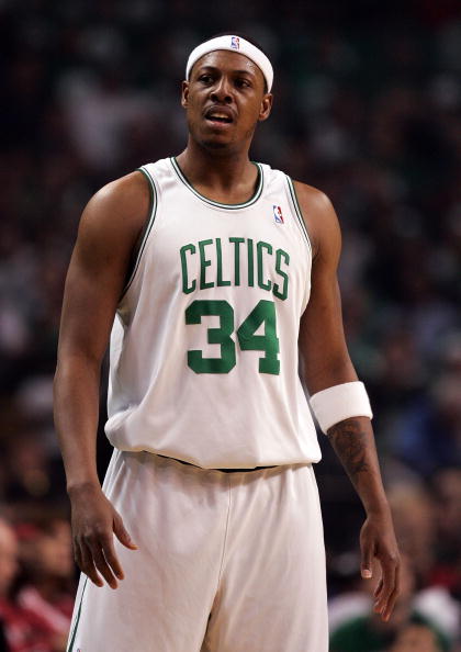 2025年世锦赛：中国男排1：3不敌巴西队，但小组出线仍有希望（2025年世锦赛：中国男排1比3负巴西，小组出线希望犹在）