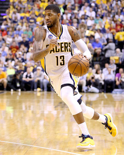 多特蒙德半场表现分析：三分球5中0，进攻乏力（多特蒙德半场低迷：三分线外5投全失，攻势不振）