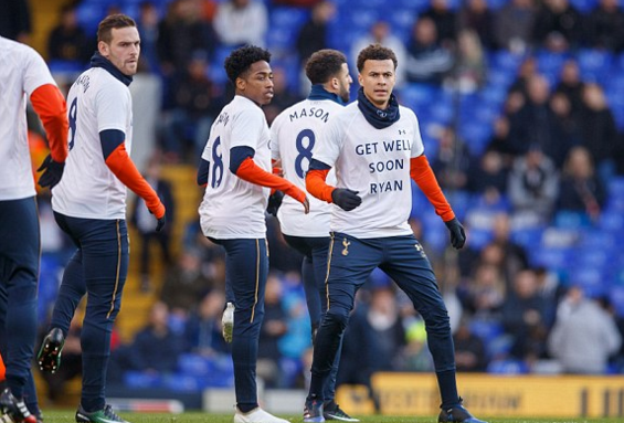 成都蓉城新掌门人徐正源成功续约，签约韦世豪、周定洋，球队迅速提升，备战亚冠，力争争冠。（徐正源续约成都蓉城，韦世豪周定洋加盟助阵，球队提速备战亚冠，剑指冠军）