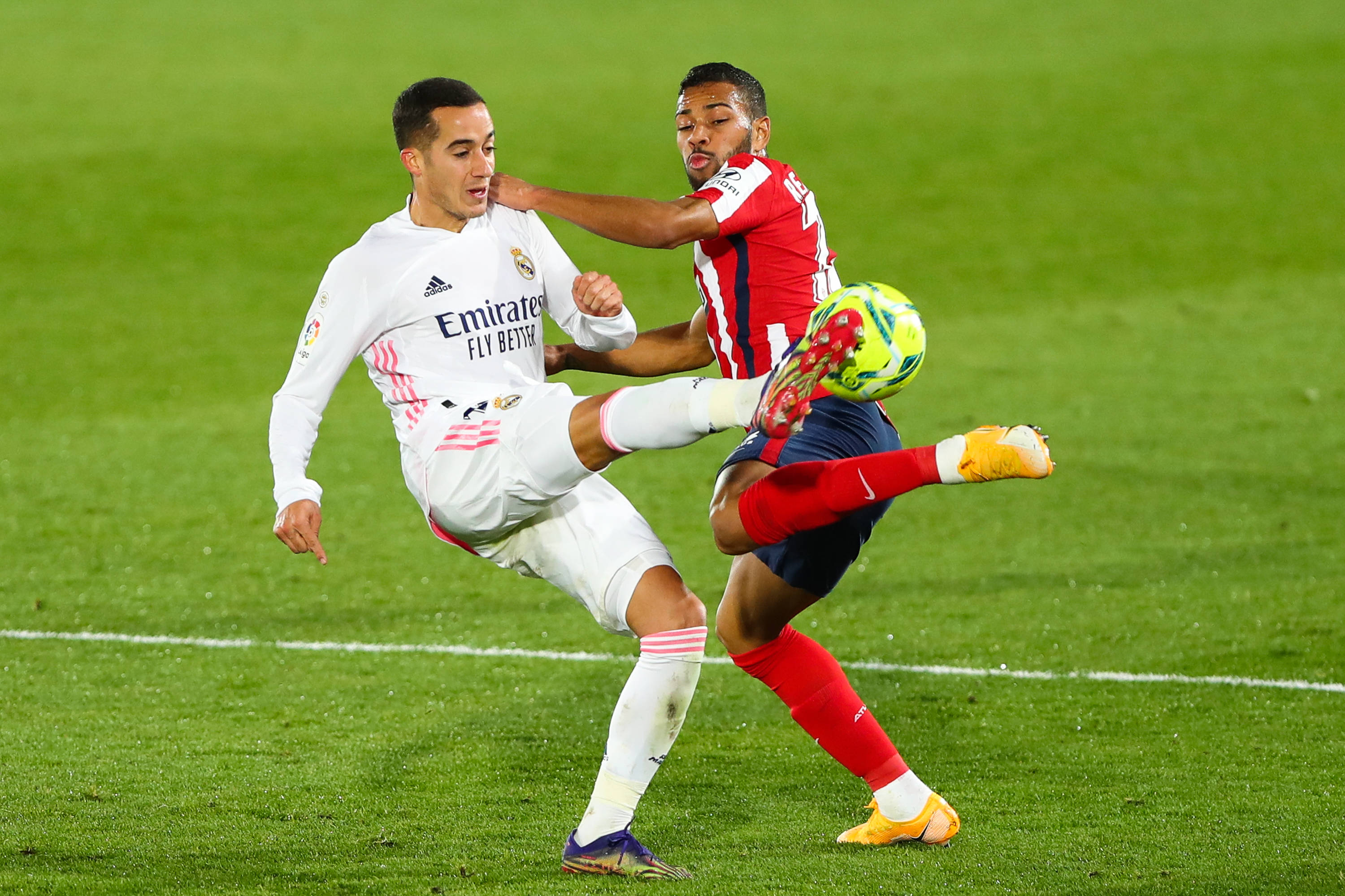 CBA：浙江队继续连胜 力克新疆男篮（CBA：浙江延续连胜势头 击败新疆男篮）