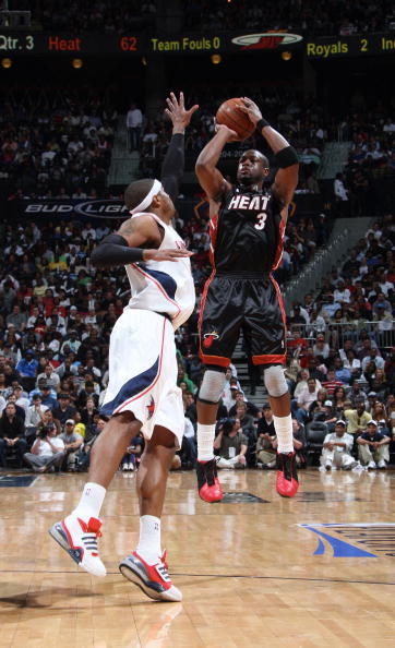 深圳队压哨绝杀引全场沸腾（深圳队读秒绝杀点燃全场）